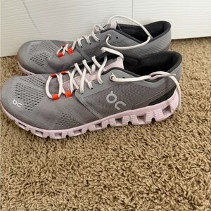 On Cloud Women's Gray and Pink Running Shoes